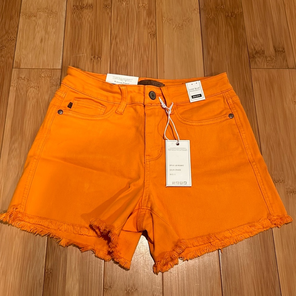 Judy Blue mid rise denim shorts